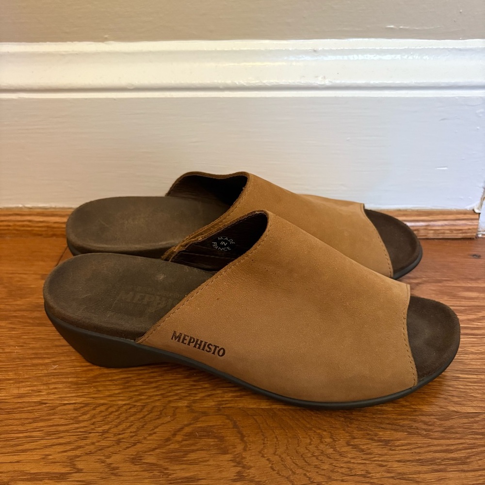 Women's Mephisto Leather Low Wedge Slide Sandals - 39 / US 9